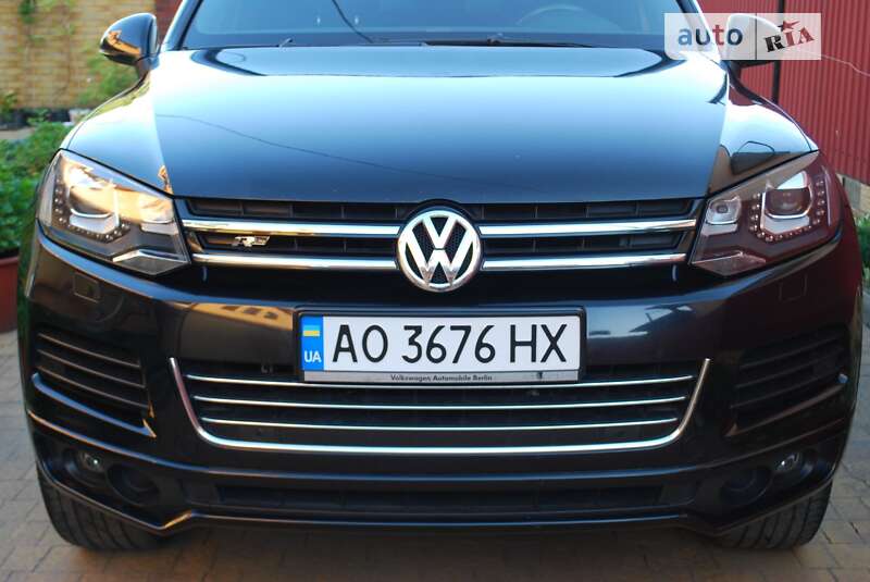 Внедорожник / Кроссовер Volkswagen Touareg 2013 в Мукачево
