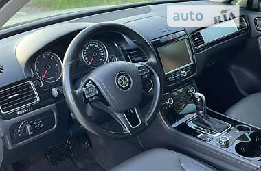 Внедорожник / Кроссовер Volkswagen Touareg 2013 в Тернополе