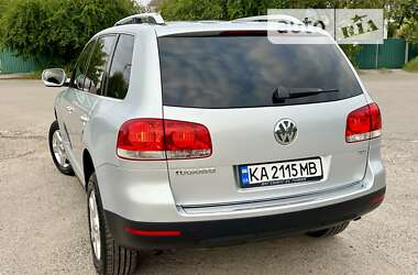 Внедорожник / Кроссовер Volkswagen Touareg 2005 в Киеве