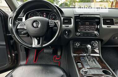 Внедорожник / Кроссовер Volkswagen Touareg 2012 в Днепре