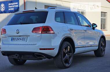 Внедорожник / Кроссовер Volkswagen Touareg 2014 в Тернополе