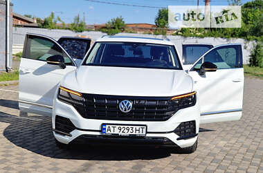 Внедорожник / Кроссовер Volkswagen Touareg 2018 в Ивано-Франковске