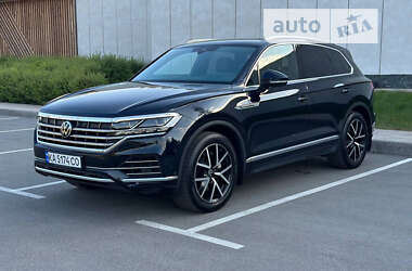 Внедорожник / Кроссовер Volkswagen Touareg 2020 в Киеве