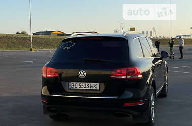 Внедорожник / Кроссовер Volkswagen Touareg 2013 в Львове