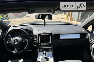 Позашляховик / Кросовер Volkswagen Touareg 2011 в Рівному