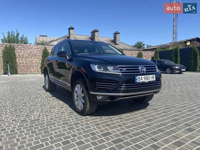 Внедорожник / Кроссовер Volkswagen Touareg 2017 в Кропивницком