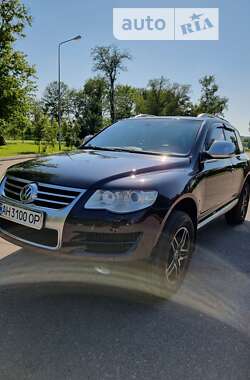 Позашляховик / Кросовер Volkswagen Touareg 2009 в Краматорську