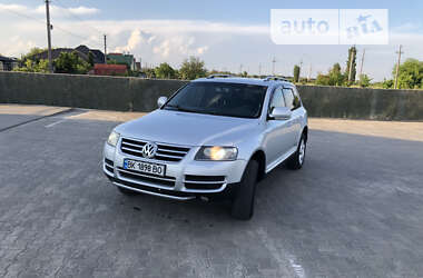 Внедорожник / Кроссовер Volkswagen Touareg 2006 в Вараше