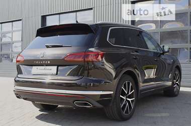 Позашляховик / Кросовер Volkswagen Touareg 2021 в Вінниці