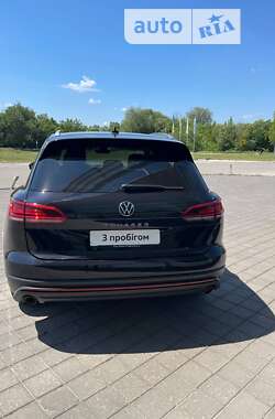 Позашляховик / Кросовер Volkswagen Touareg 2021 в Дніпрі