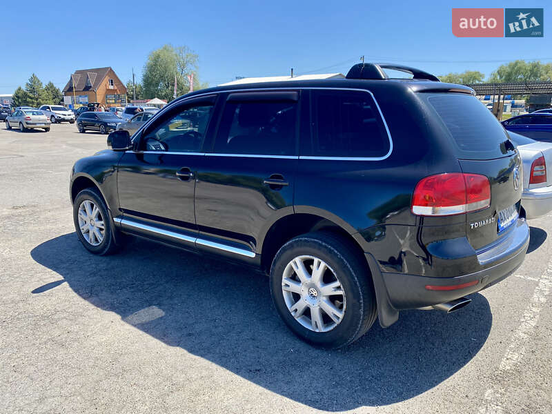 Позашляховик / Кросовер Volkswagen Touareg 2006 в Харкові