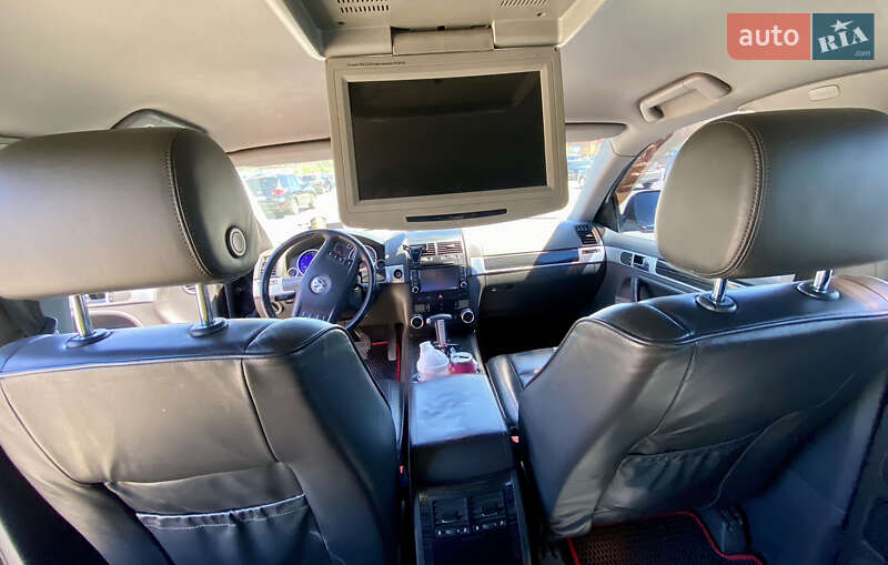 Позашляховик / Кросовер Volkswagen Touareg 2006 в Харкові