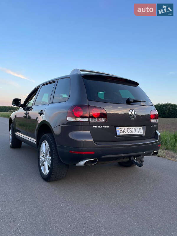 Позашляховик / Кросовер Volkswagen Touareg 2008 в Прилуках