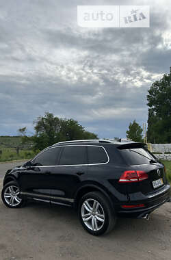 Позашляховик / Кросовер Volkswagen Touareg 2012 в Подільську