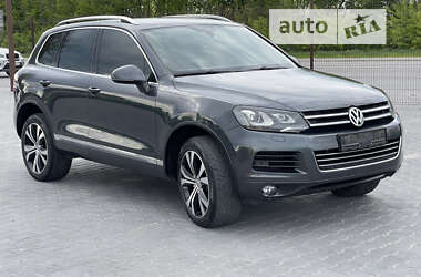 Внедорожник / Кроссовер Volkswagen Touareg 2013 в Тернополе