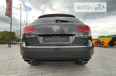 Внедорожник / Кроссовер Volkswagen Touareg 2013 в Тернополе