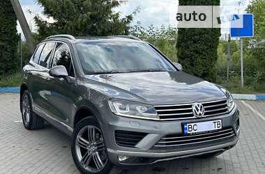 Позашляховик / Кросовер Volkswagen Touareg 2015 в Львові