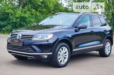 Внедорожник / Кроссовер Volkswagen Touareg 2017 в Киеве