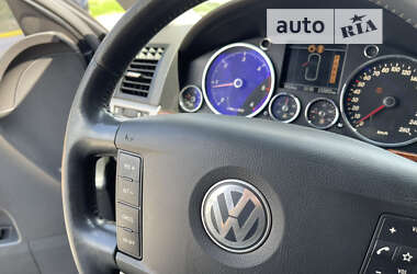 Позашляховик / Кросовер Volkswagen Touareg 2005 в Полтаві