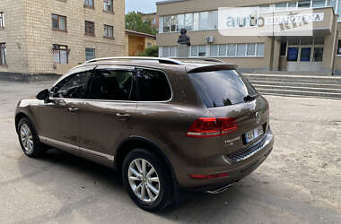 Позашляховик / Кросовер Volkswagen Touareg 2012 в Краснограді