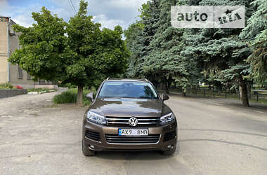 Позашляховик / Кросовер Volkswagen Touareg 2012 в Краснограді