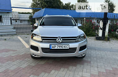 Позашляховик / Кросовер Volkswagen Touareg 2014 в Запоріжжі