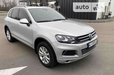 Внедорожник / Кроссовер Volkswagen Touareg 2010 в Киеве