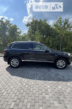 Позашляховик / Кросовер Volkswagen Touareg 2011 в Львові