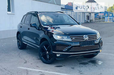 Внедорожник / Кроссовер Volkswagen Touareg 2017 в Киеве