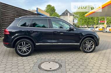 Внедорожник / Кроссовер Volkswagen Touareg 2011 в Черновцах