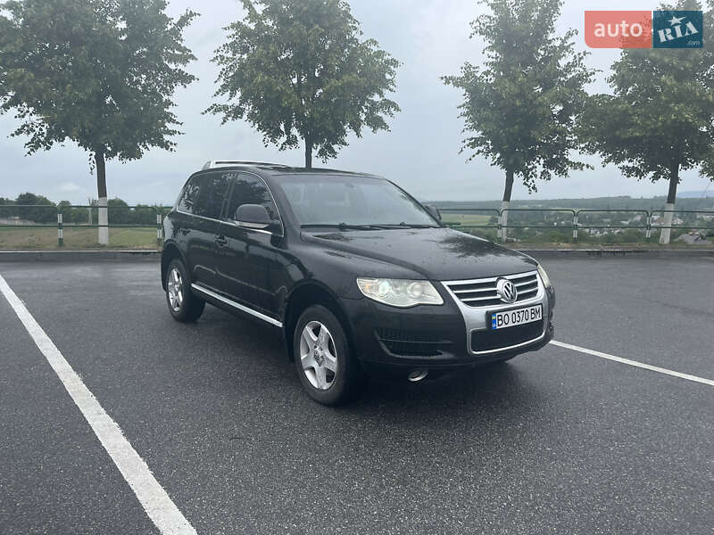 Позашляховик / Кросовер Volkswagen Touareg 2008 в Кременці