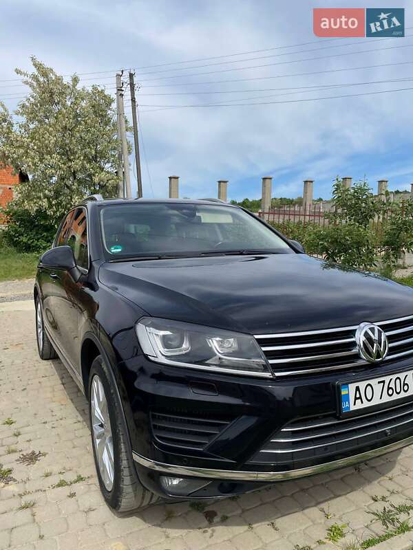Внедорожник / Кроссовер Volkswagen Touareg 2010 в Мукачево