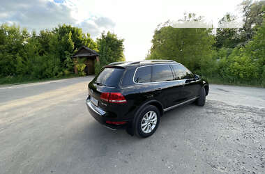 Позашляховик / Кросовер Volkswagen Touareg 2012 в Хмельницькому