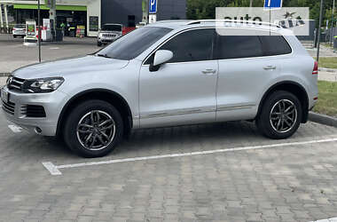 Позашляховик / Кросовер Volkswagen Touareg 2010 в Дніпрі