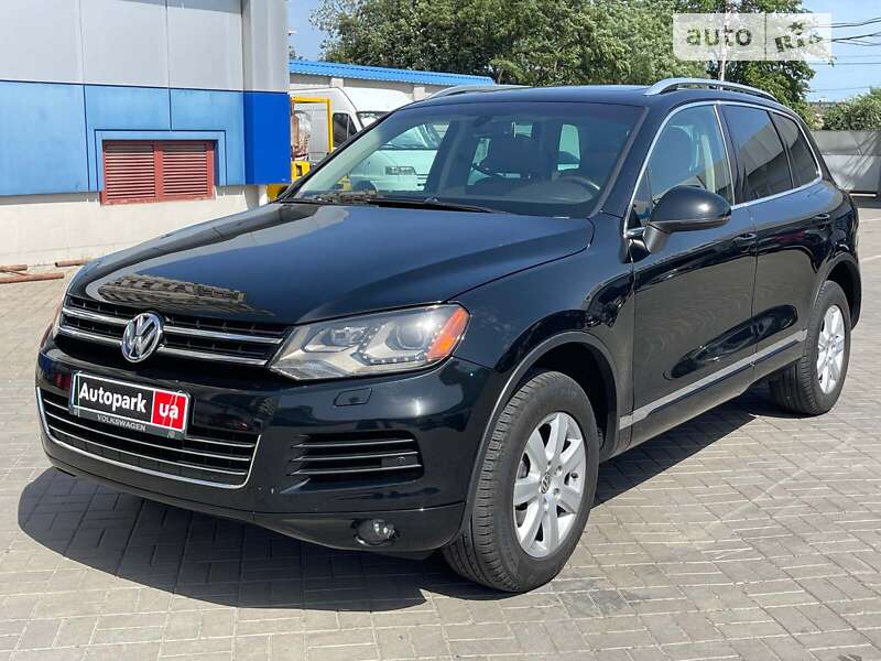 Позашляховик / Кросовер Volkswagen Touareg 2012 в Одесі