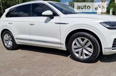 Позашляховик / Кросовер Volkswagen Touareg 2021 в Тернополі