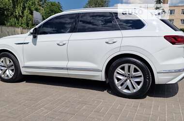 Позашляховик / Кросовер Volkswagen Touareg 2021 в Тернополі