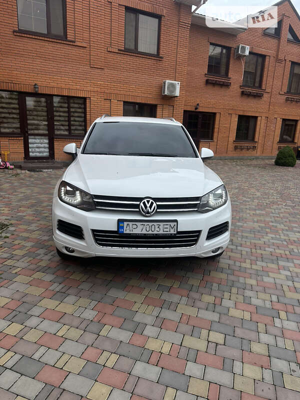 Внедорожник / Кроссовер Volkswagen Touareg 2013 в Белой Церкви