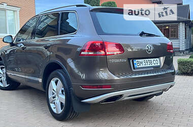 Позашляховик / Кросовер Volkswagen Touareg 2012 в Сумах