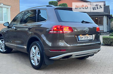 Позашляховик / Кросовер Volkswagen Touareg 2012 в Сумах