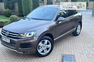 Позашляховик / Кросовер Volkswagen Touareg 2012 в Сумах