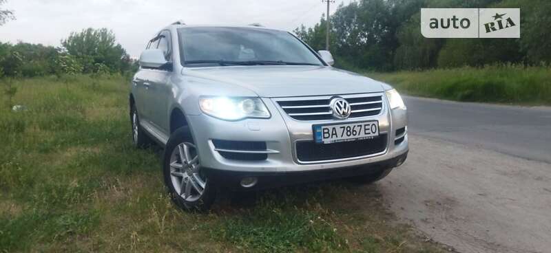 Внедорожник / Кроссовер Volkswagen Touareg 2008 в Хмельницком