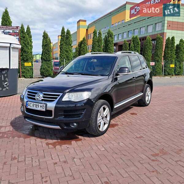 Внедорожник / Кроссовер Volkswagen Touareg 2009 в Луцке