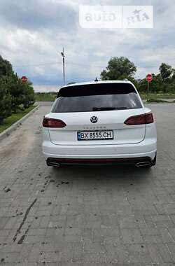 Внедорожник / Кроссовер Volkswagen Touareg 2021 в Хмельницком