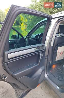 Позашляховик / Кросовер Volkswagen Touareg 2013 в 