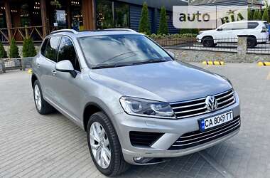 Позашляховик / Кросовер Volkswagen Touareg 2016 в Умані