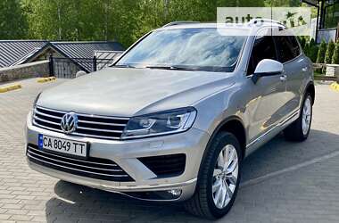 Позашляховик / Кросовер Volkswagen Touareg 2016 в Умані