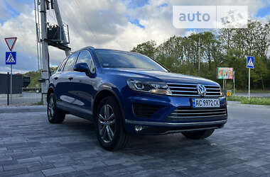 Позашляховик / Кросовер Volkswagen Touareg 2015 в Луцьку