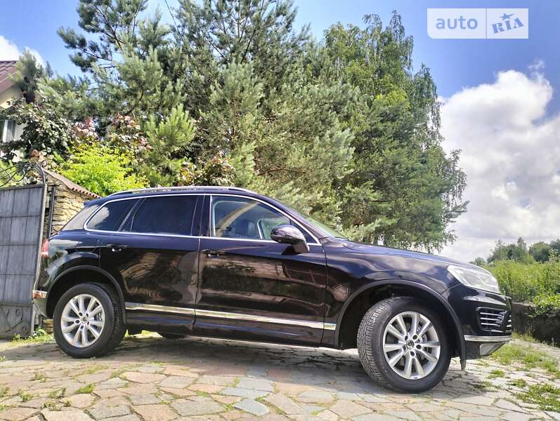 Внедорожник / Кроссовер Volkswagen Touareg 2018 в Ровно