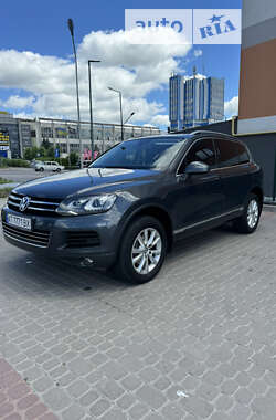 Позашляховик / Кросовер Volkswagen Touareg 2012 в Івано-Франківську